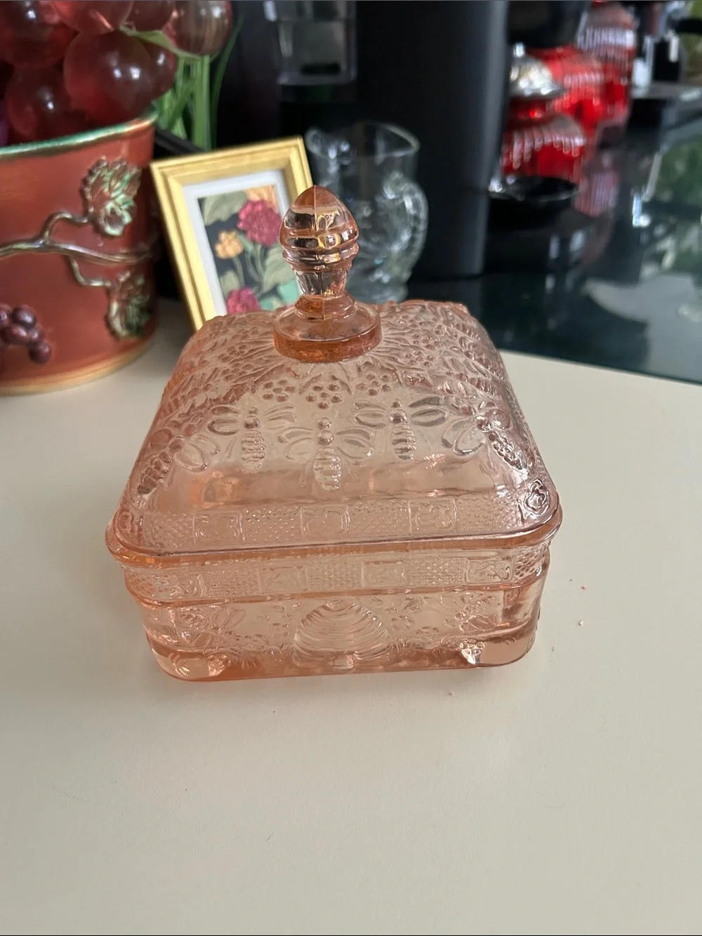 Vtg Indiana Glass Pink Pressed Glass Covered Dish with Bee and Hive Motif